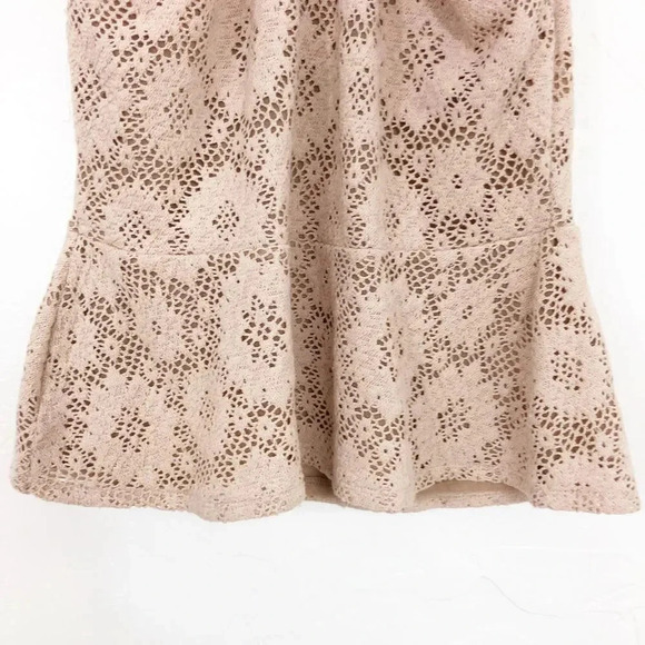 BCBGMaxAzria 'Annica' Crochet Halter Top Bare Pink EUC - Picture 4 of 9